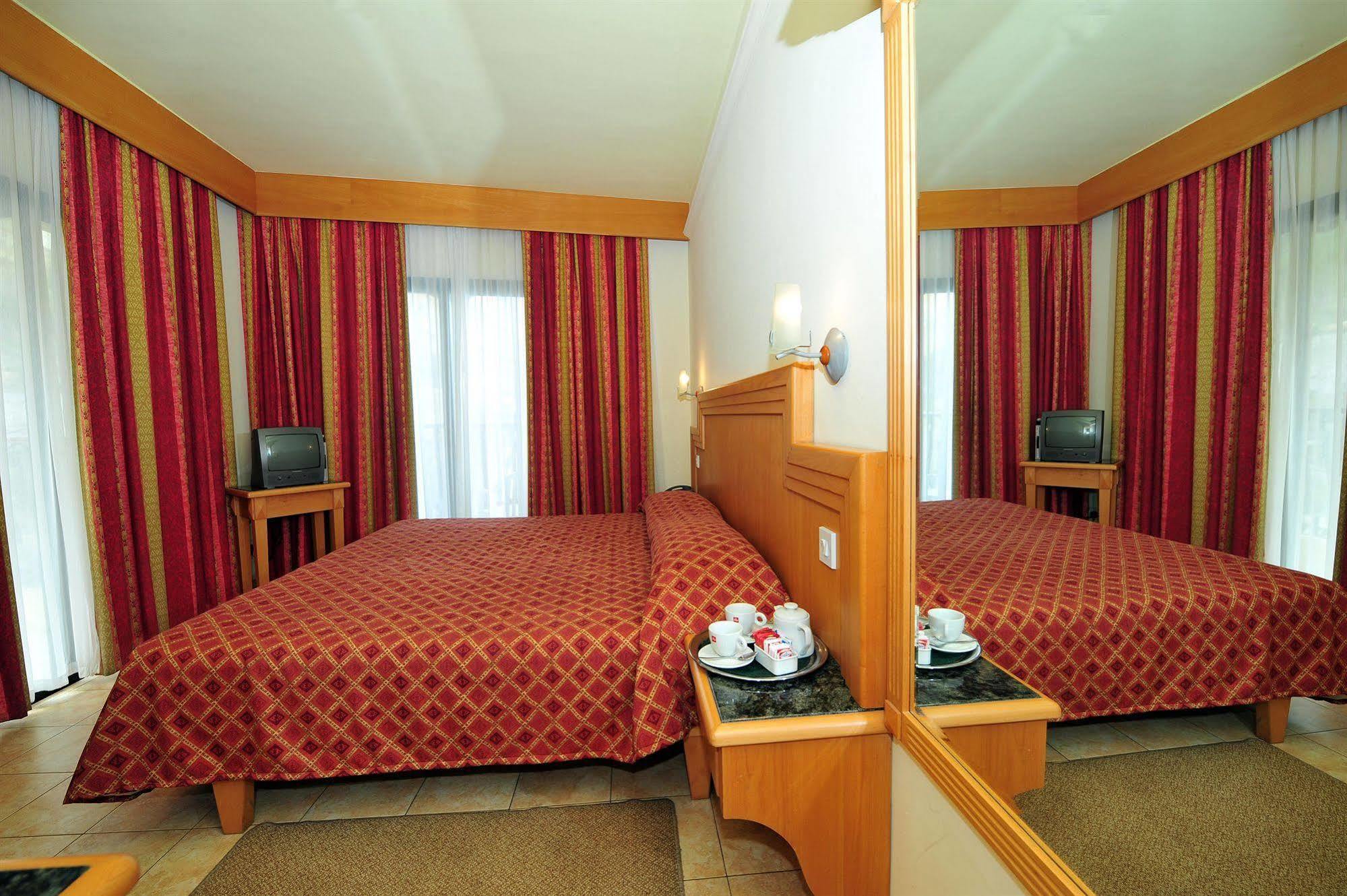 Hotel San Andrea Ксленді Екстер'єр фото
